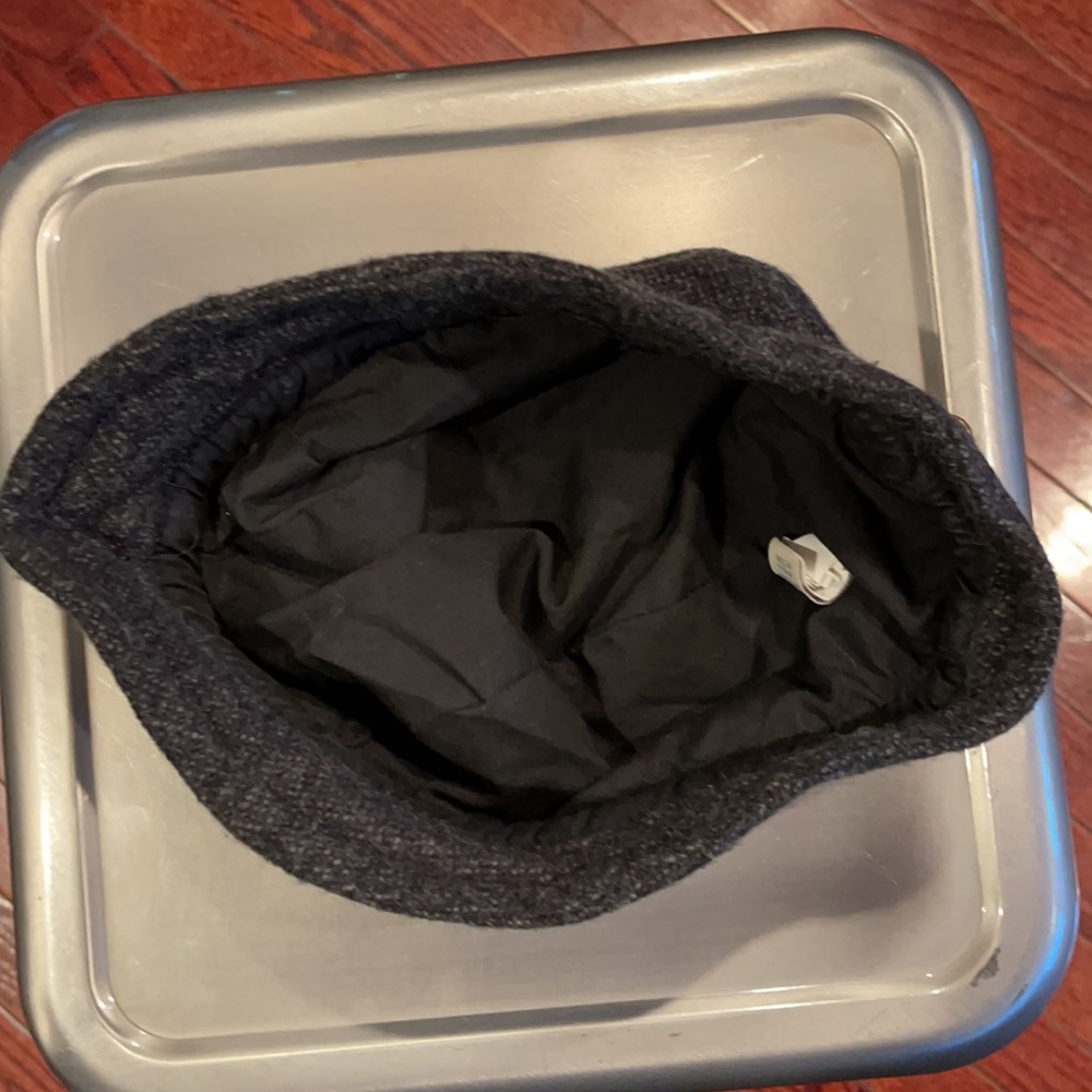 Excellent condition hat - Picture 5 of 6